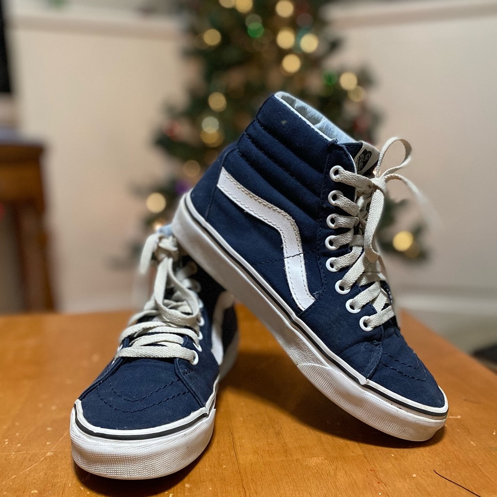 VANS WOMENS 6